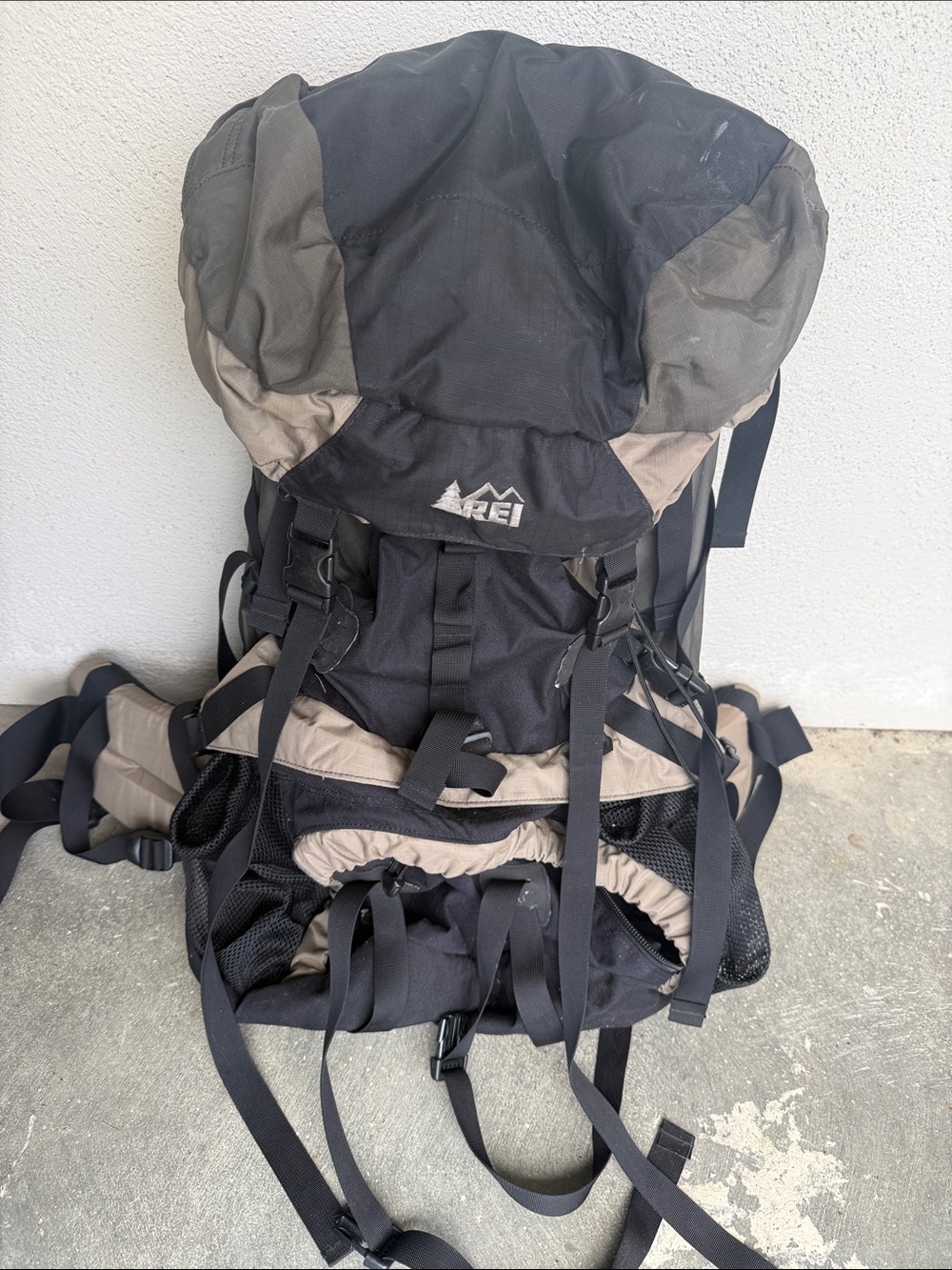 REI Men's Hiking Backpack - Black & Tan